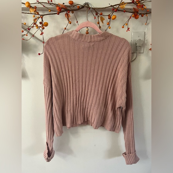American Eagle Outfitters Soft Pink Knit Sweater - Picture 10 of 10
